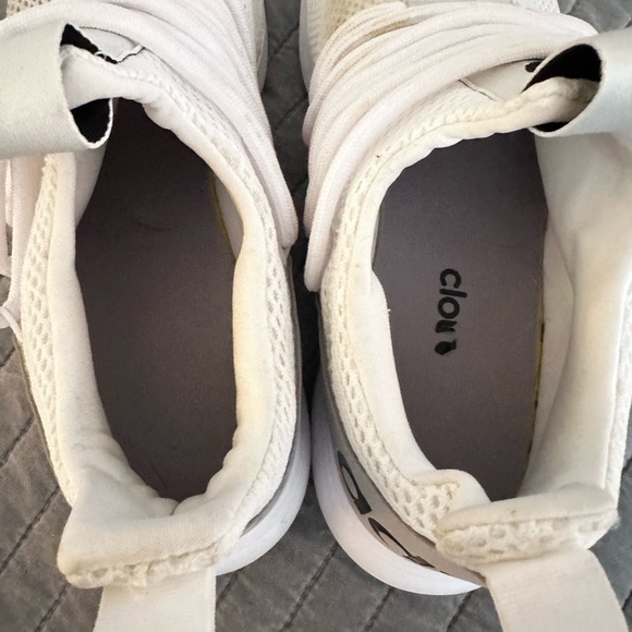 Men’s adidas clouds - Picture 4 of 4